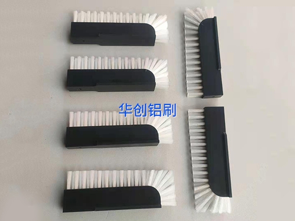 你知道該如何進(jìn)行毛刷輥的清潔工作嗎？